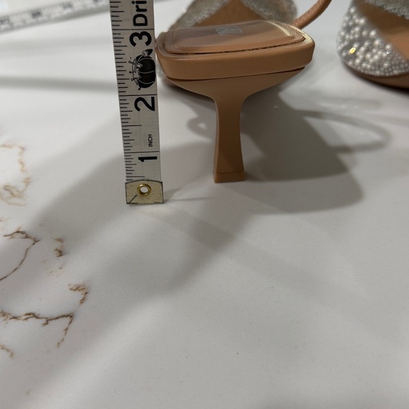 Zara Pearl & Crystal Pointed Slingback Heels in Tan and Silver ~ 9 or 39 - Picture 5 of 10